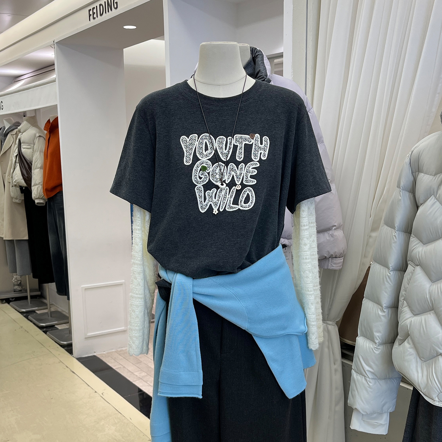 字母绣花加绒短袖时尚假两件