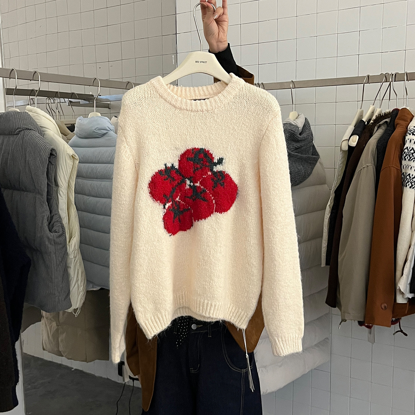 宽松针织衫时尚绣花毛衣女