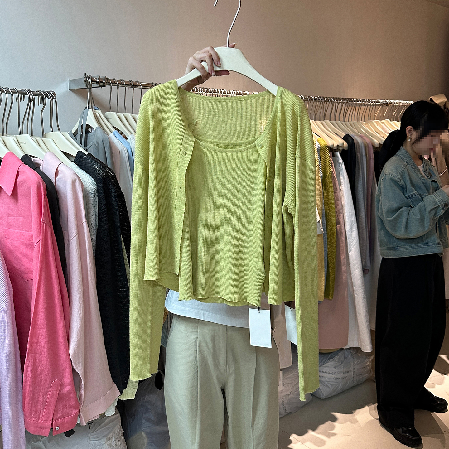 十三行女装2025早秋长袖针织衫背心套装女多巴胺吊带小开衫两件套