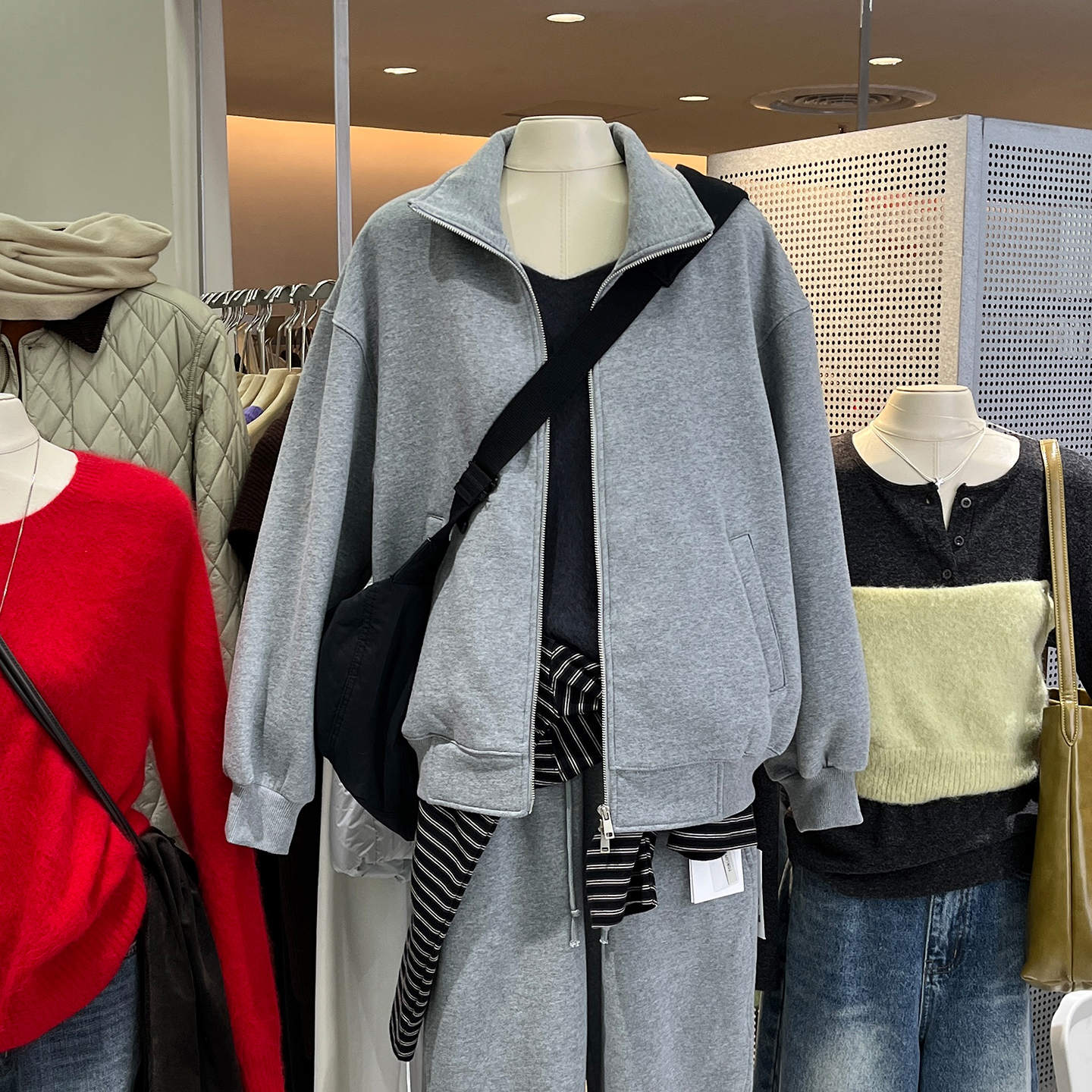 秋冬加绒翻领拉链卫衣外套