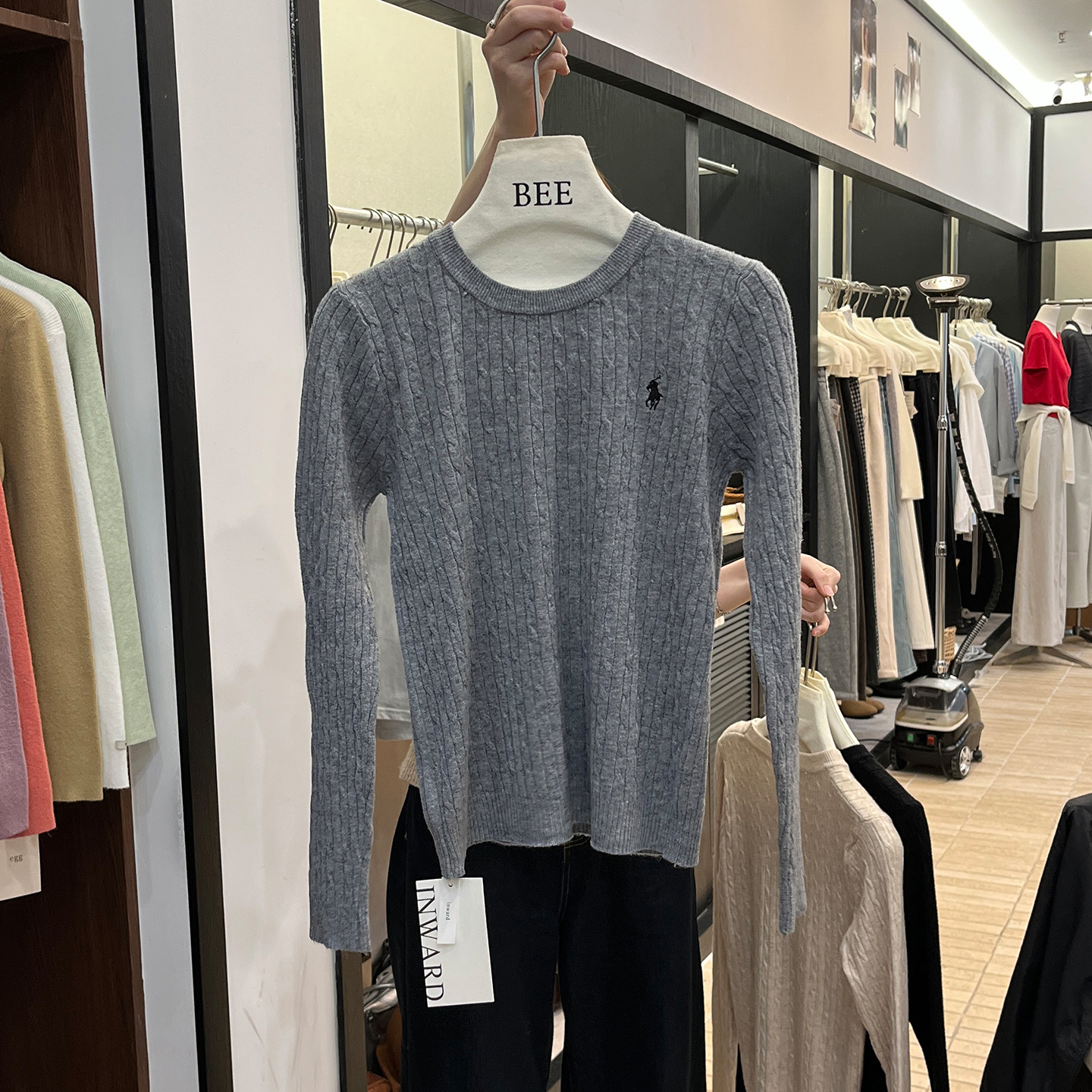 骑马刺绣圆领打底针织衫女