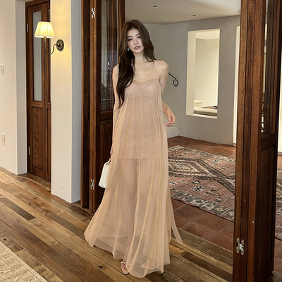 夏装新款仙气网纱抹胸连衣裙女度假风拼接蕾丝收腰包臀裙