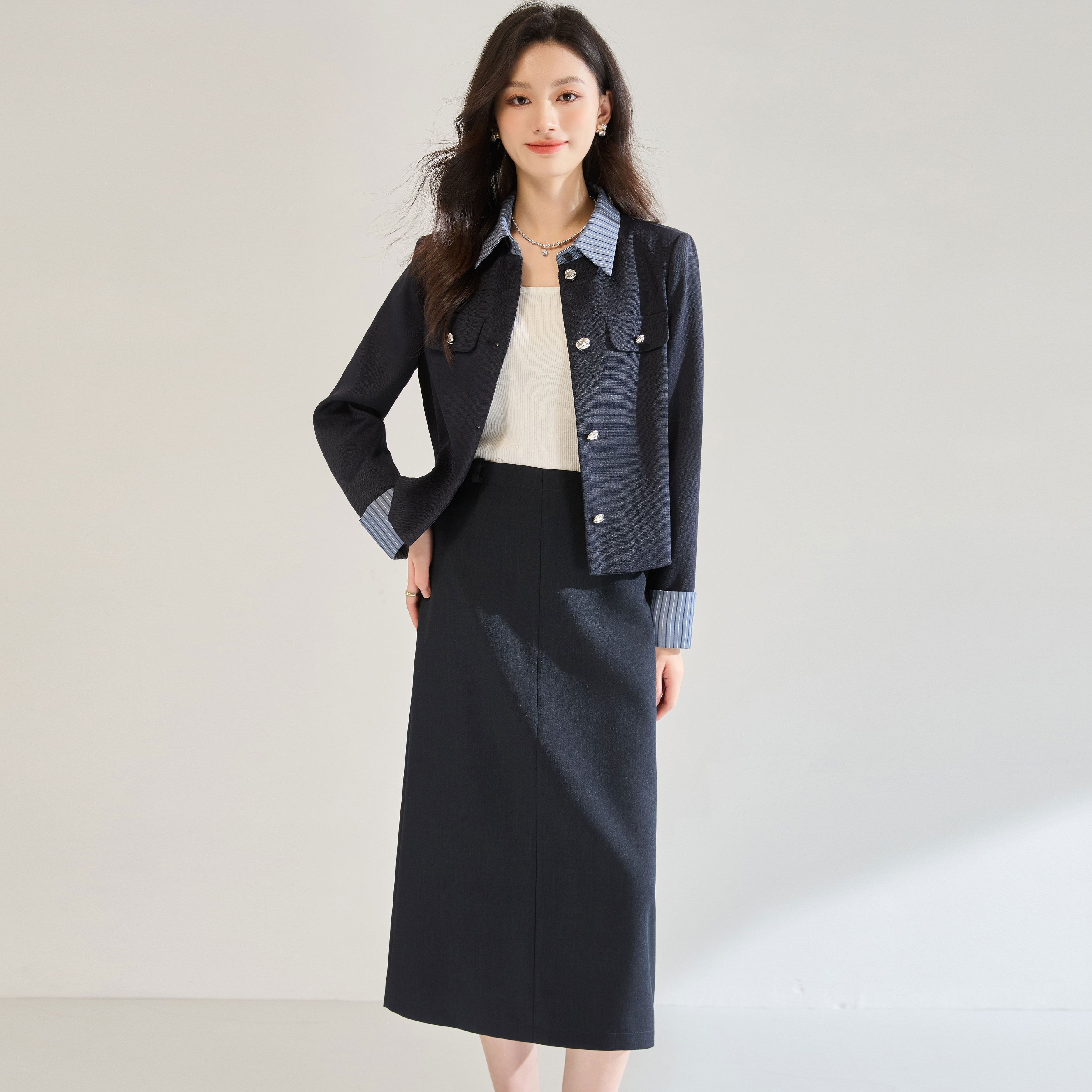西装套装女春秋穿搭爆款西服两件套外套休闲夹克半身裙