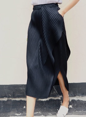 外贸品牌清仓捡漏春秋设计感小众开叉三宅褶皱时尚休闲半身裙女