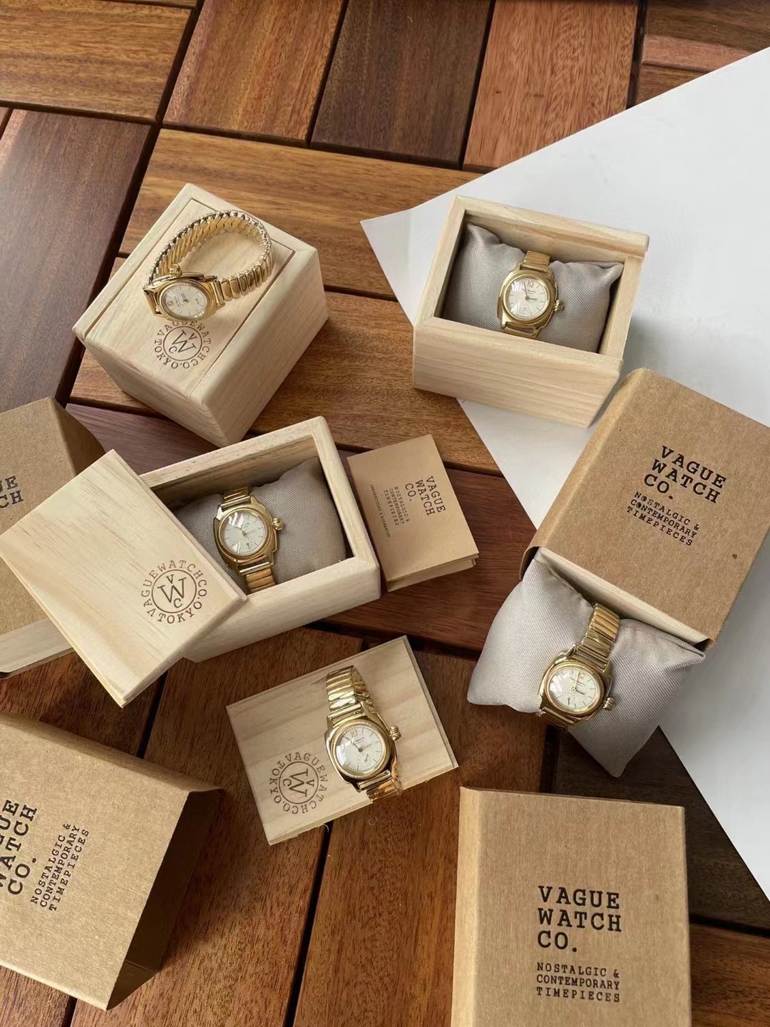 Vague Watch co 日韩进口轻奢小众复古小金表情侣同款石英腕表