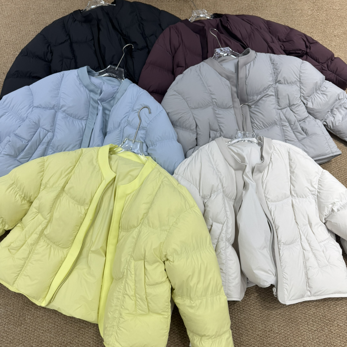 阅悦克拼边设计圆领极简风短款面包服有质检保暖羽绒服外套25008