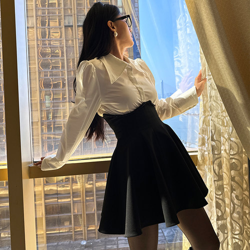 TW大摆通勤配防走光黑色高腰短裙