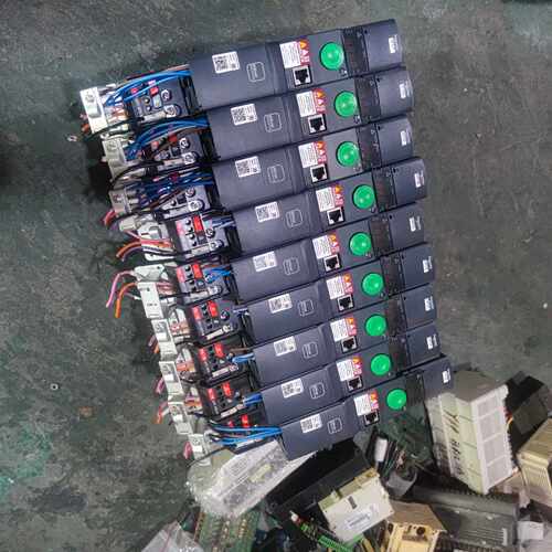 议价施耐德ATV320变频器ATV320U15N4B U11N4B U04N4B U07N4B保质
