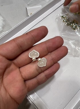 天然真珍珠耳钉真品和田玉耳环纯银镀金青玉爱心简约耳饰女款秋冬
