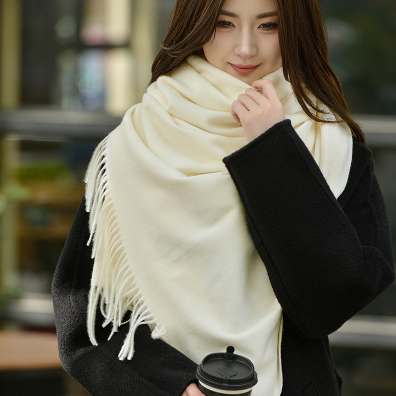 冬日氛围感明星款纯色围巾女冬季百搭仿羊绒披肩秋冬加厚保暖围脖