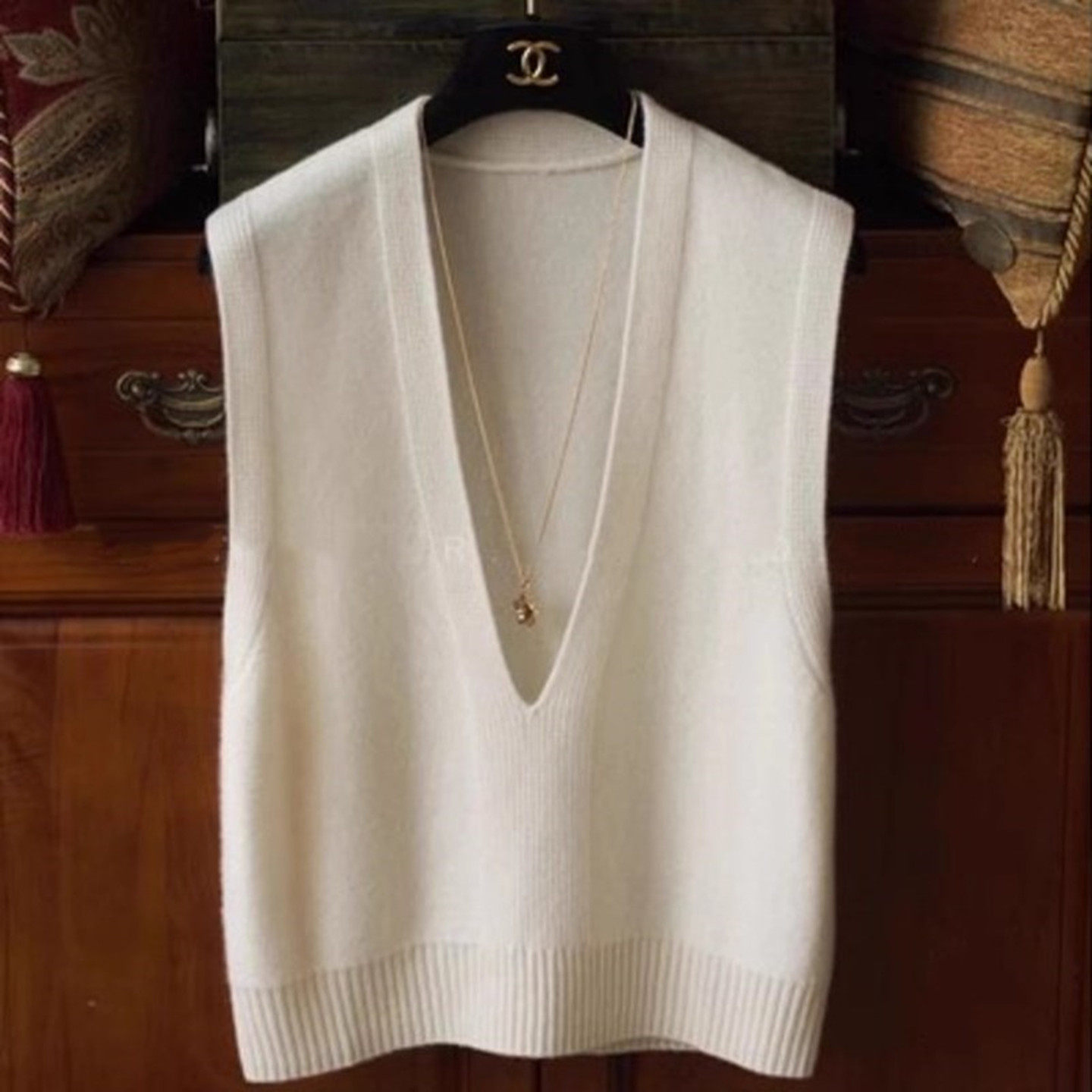 高端春秋新款羊毛背心v领针织马甲女外穿叠穿宽松套头小坎肩薄款