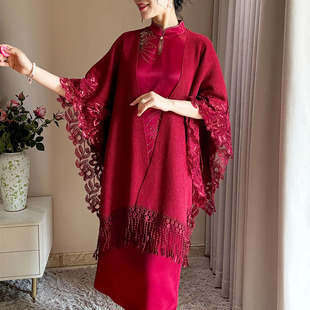 2026新款春酒红色婚礼喜妈妈披肩旗袍礼服外搭高端婚宴喜婆婆斗篷