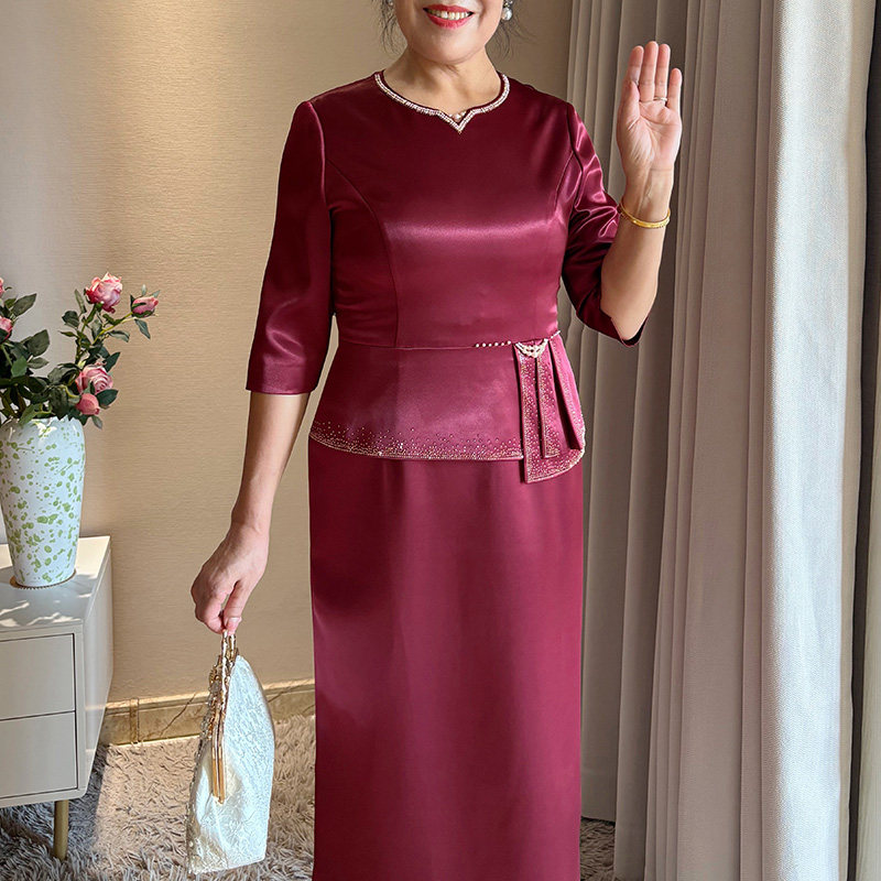 秋暗红色婚礼喜妈妈礼服婚宴连衣裙高贵年轻款遮肚子平时日常可穿