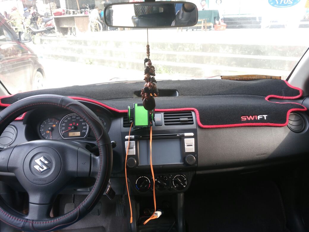 新款铃木雨燕避光垫专用仪表台垫工作台防晒隔热汽车用品改装内饰,汽车用品/电子/清洗/改装,防滑垫/防护垫,淘宝优惠券,粉丝福利购,淘宝优惠卷