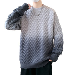84783-特P75宽松秋冬季保暖保暖高级感圆领毛衣男士时尚渐变色图片