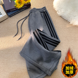 深灰色
