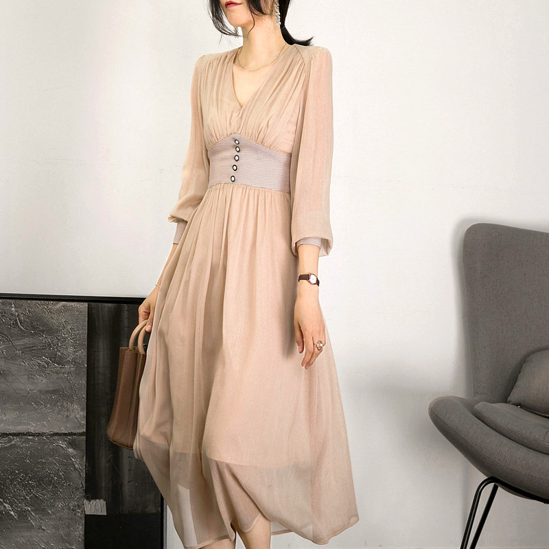 夏季新款收腰显瘦法式大摆雪纺长裙仙女气质长袖洒金度假连衣长裙