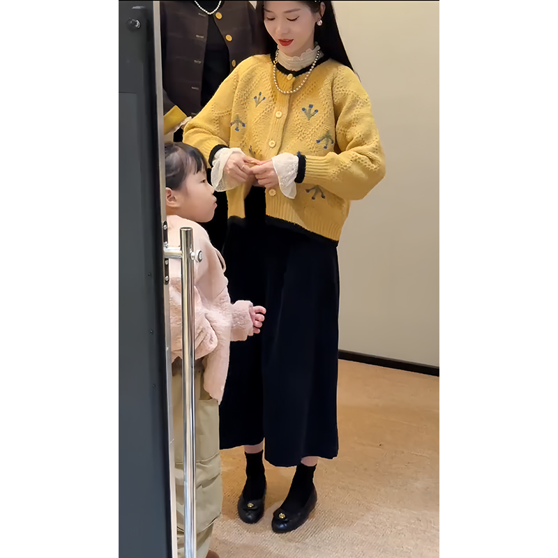 绣花毛衣针织衫上衣阔腿裤两件套