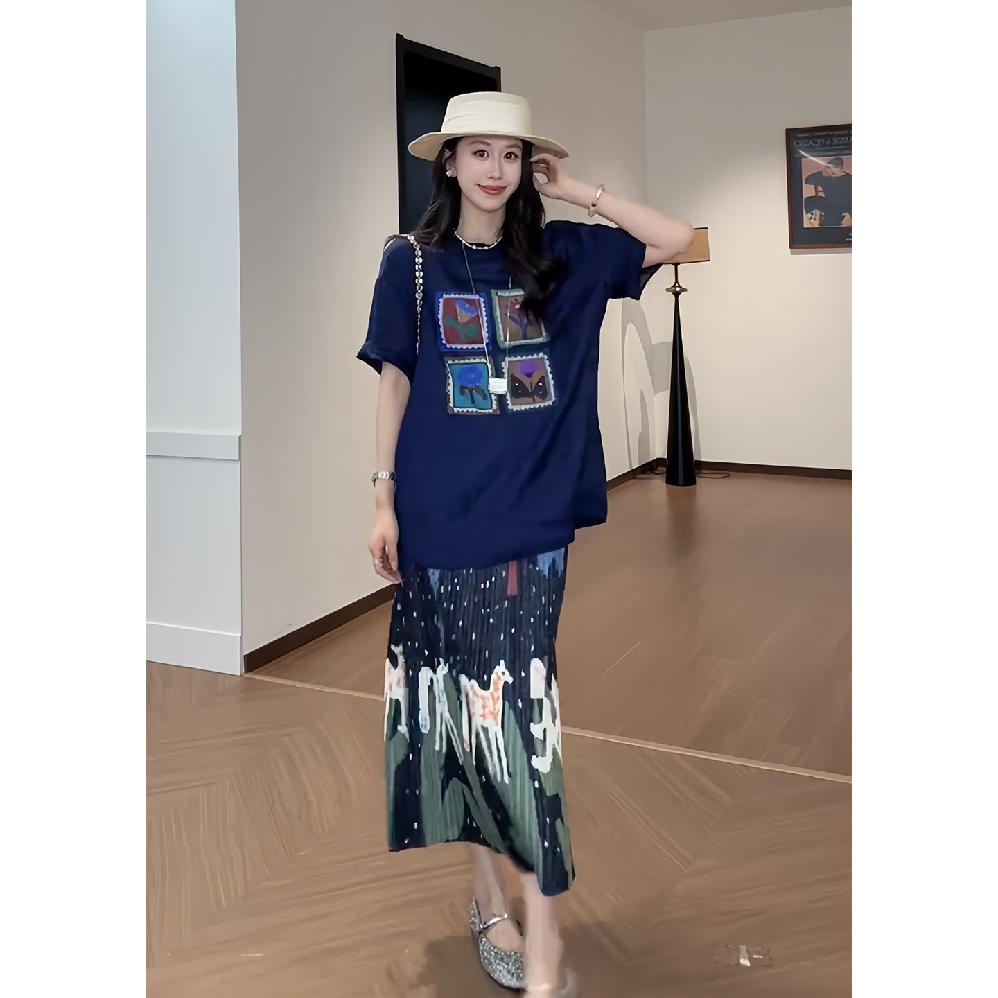 2026超火夏装一整套韩版宽松卡通印花短袖压褶半身裙女减龄两件套
