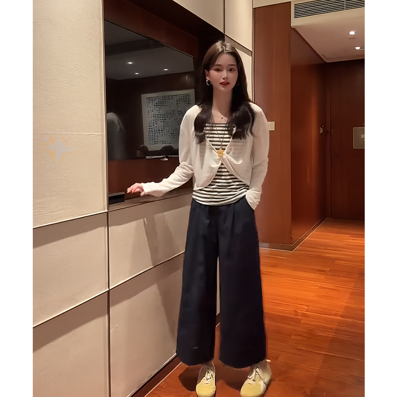 条纹内搭长袖外套显瘦直筒裤套装