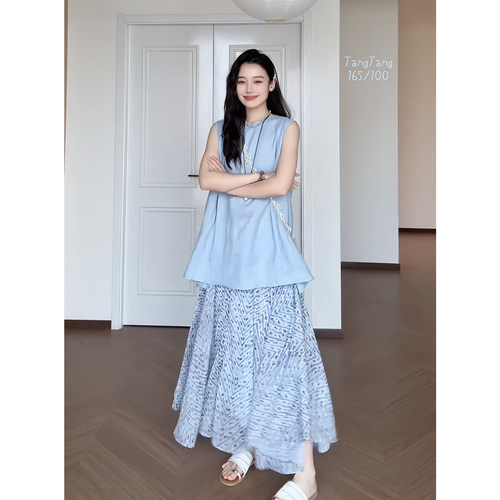 无袖上衣显瘦印花半身裙两件套