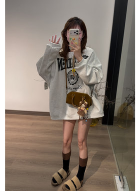 韩系松弛感字母印花宽松卫衣女
