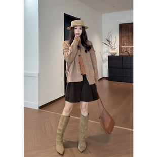巨好看的穿搭一整套复古开衫毛衣女宽松针织衫外套阔腿短裤三件套