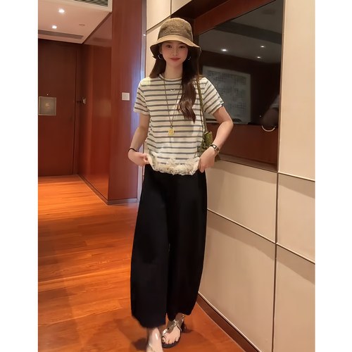 减龄花边短袖上衣休闲裤套装