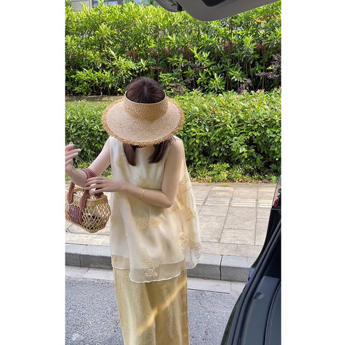 轻熟套装裙独特绝美刺绣衬衫套装