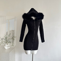 SISI JIANG“慵懒姐姐”甜美纯欲修身高弹针织包臀连衣裙连帽毛衣