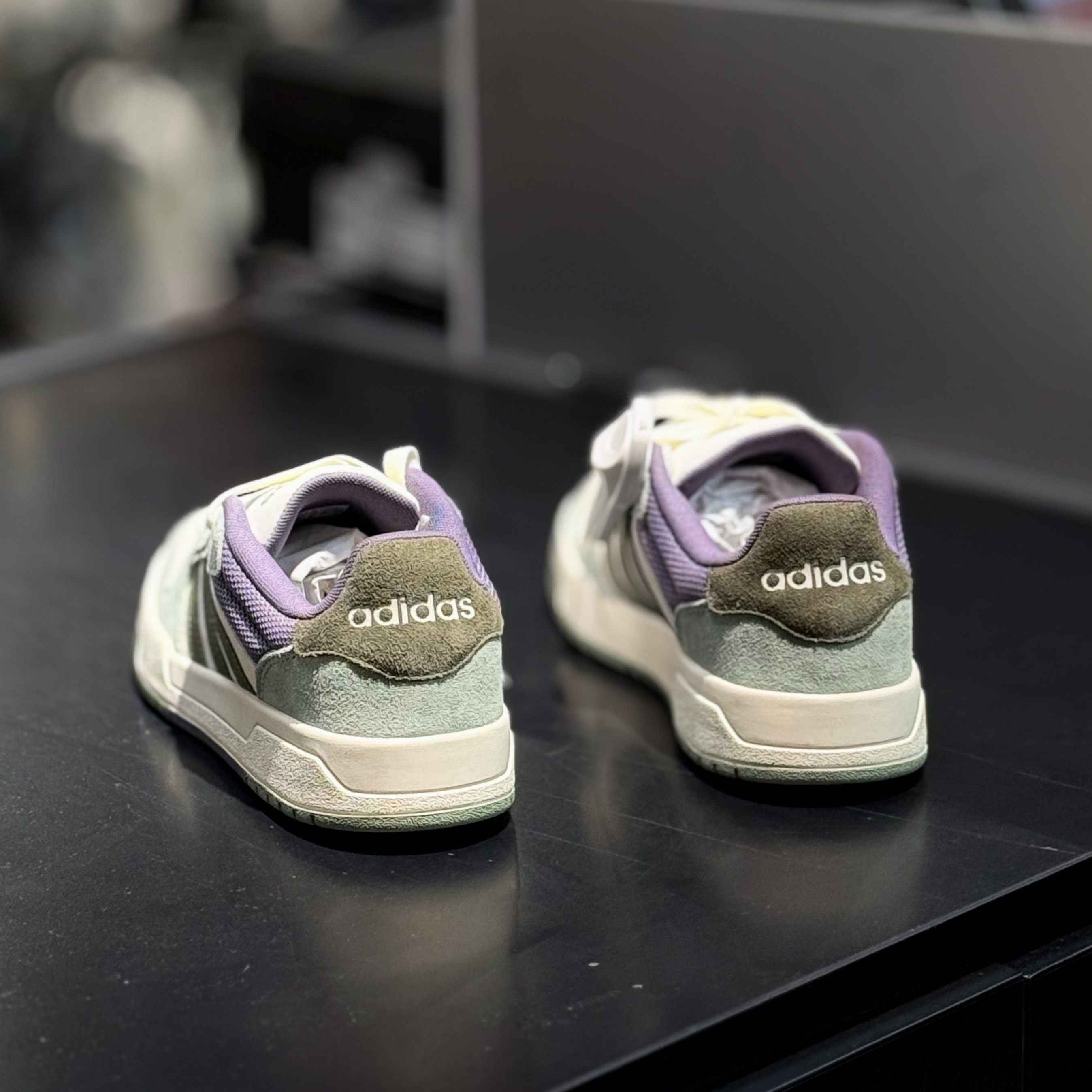 Adidas/阿迪达斯男款复古秋季百搭耐磨低帮户外休闲板鞋JR8322