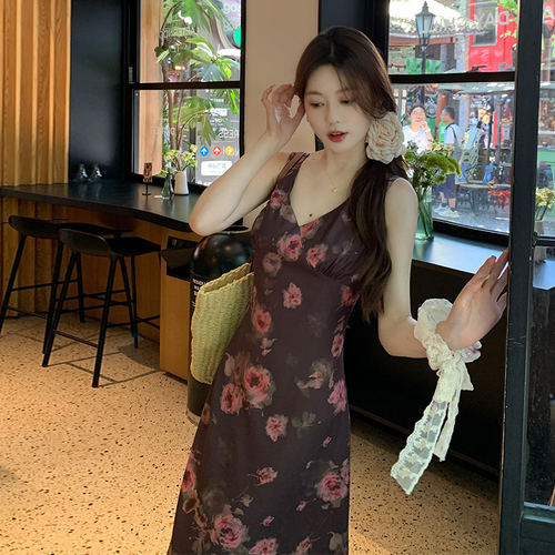 夏季法式玫瑰碎花显瘦连衣裙