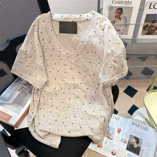 高级感复古v领波点短袖t恤女款夏季宽松显瘦百搭正肩休闲上衣ins