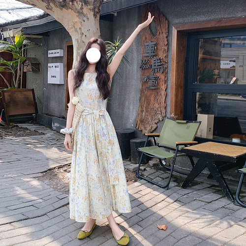 2025新款法式气质碎花无袖连衣裙女夏季设计感高腰宽松背心裙ins