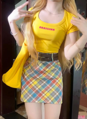 小个子黄色正肩短袖t恤女夏季修身显瘦chic甜辣妹多巴胺短款上衣