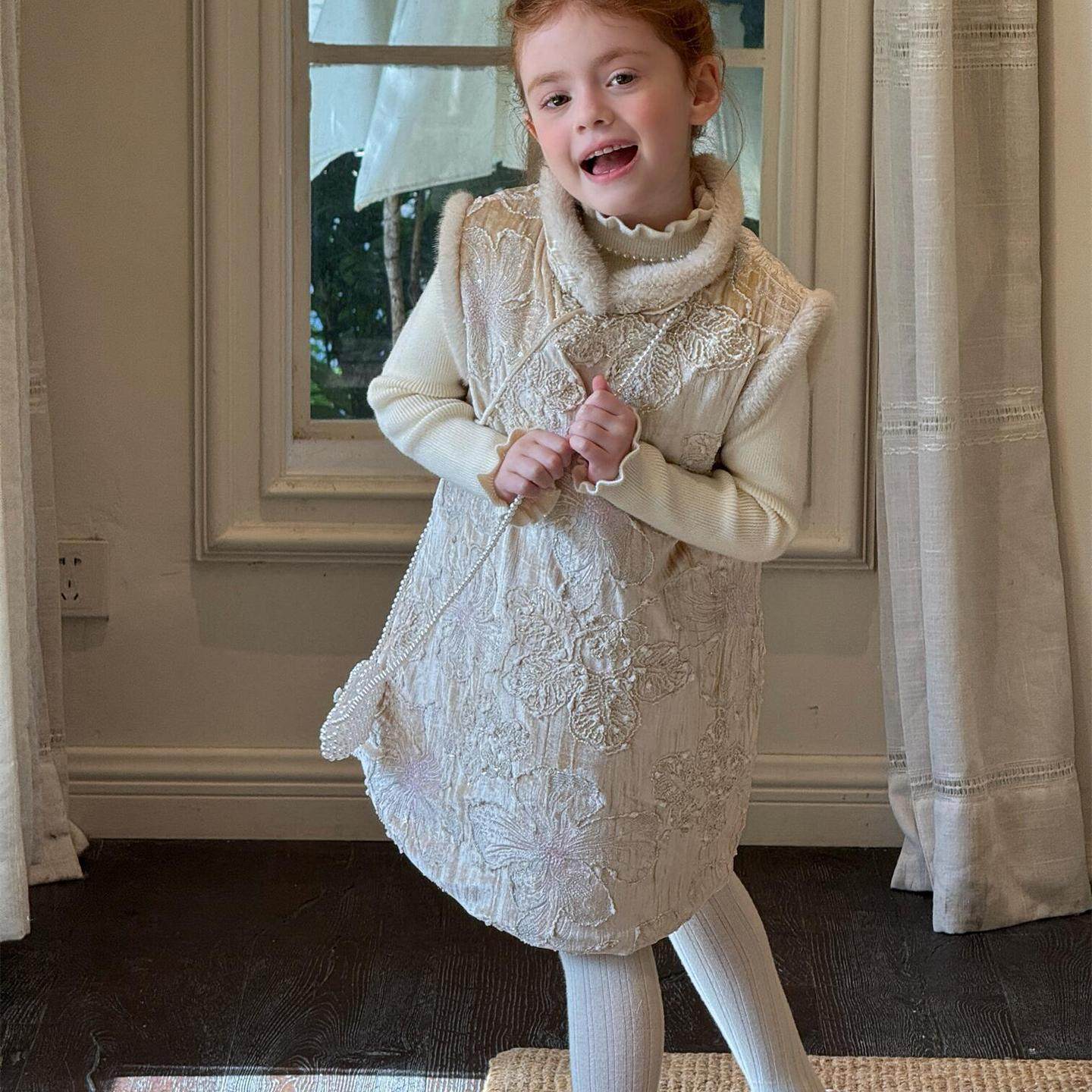 刺绣精致女宝宝国风背心裙连衣裙