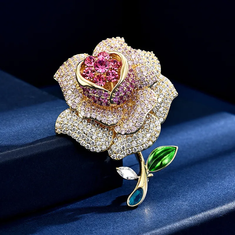 轻奢高级感满钻玫瑰花胸针女优雅气质胸花设计感小众别针西装配饰