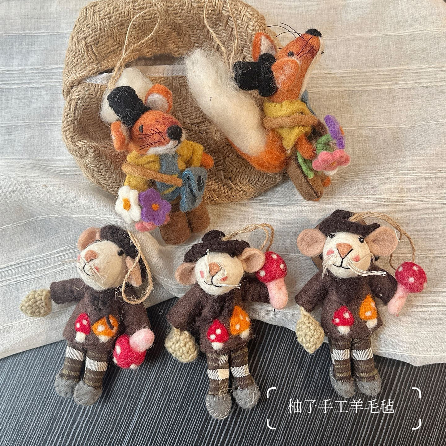 拿花狐狸蘑菇老鼠尼泊尔手工羊毛毡包包挂件手机钥匙车挂饰伴手礼