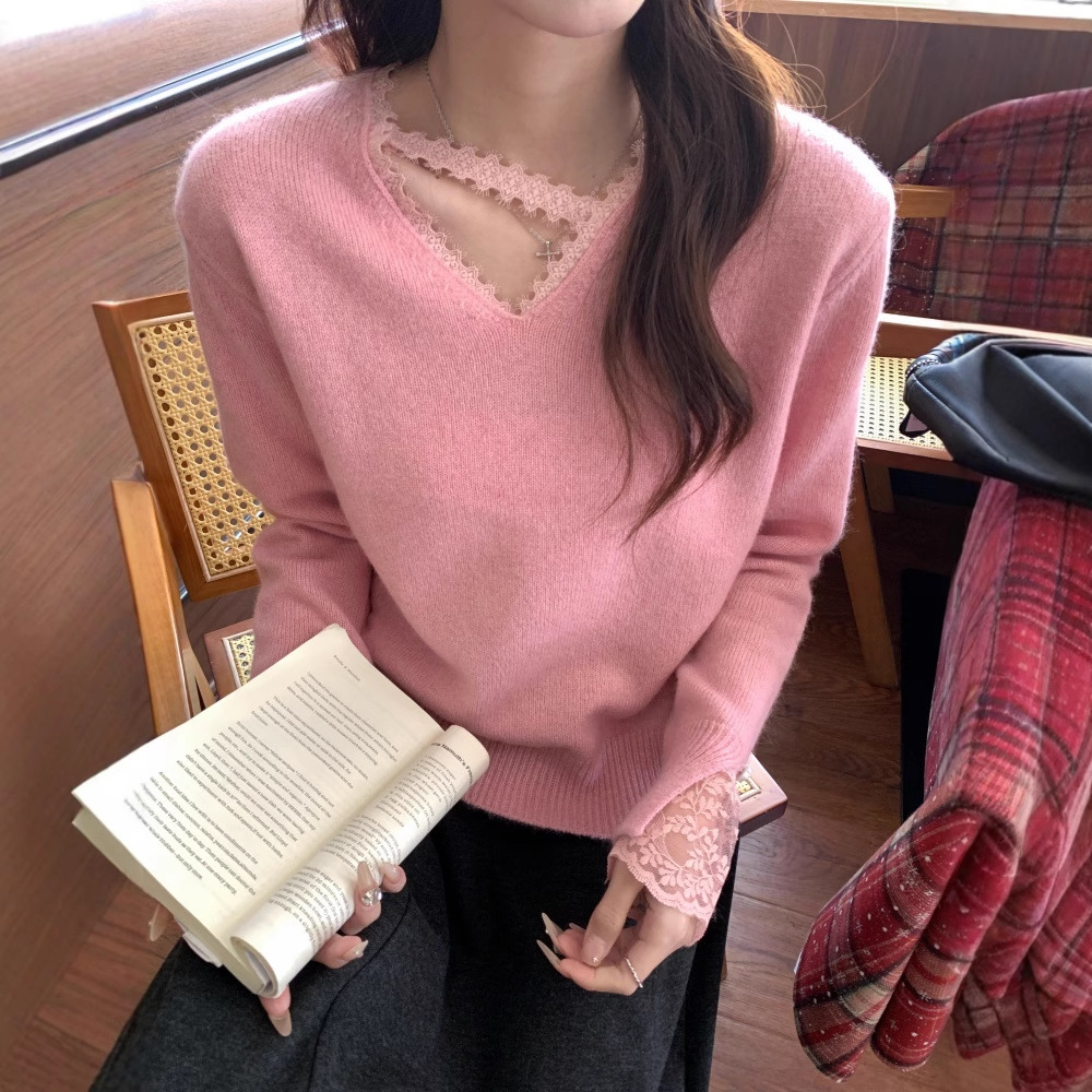 CC2025冬季新款v领拼接蕾丝镂空设计针织打底衫上衣女时尚百搭