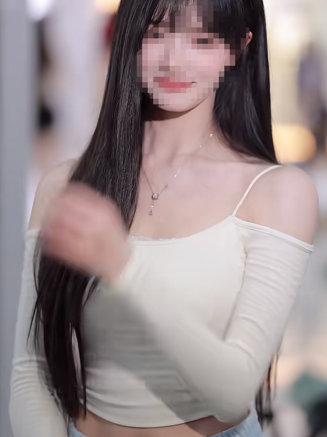 网红街拍同款纯欲性感一字领露肩紧身t恤百搭短款露脐打底衫上衣