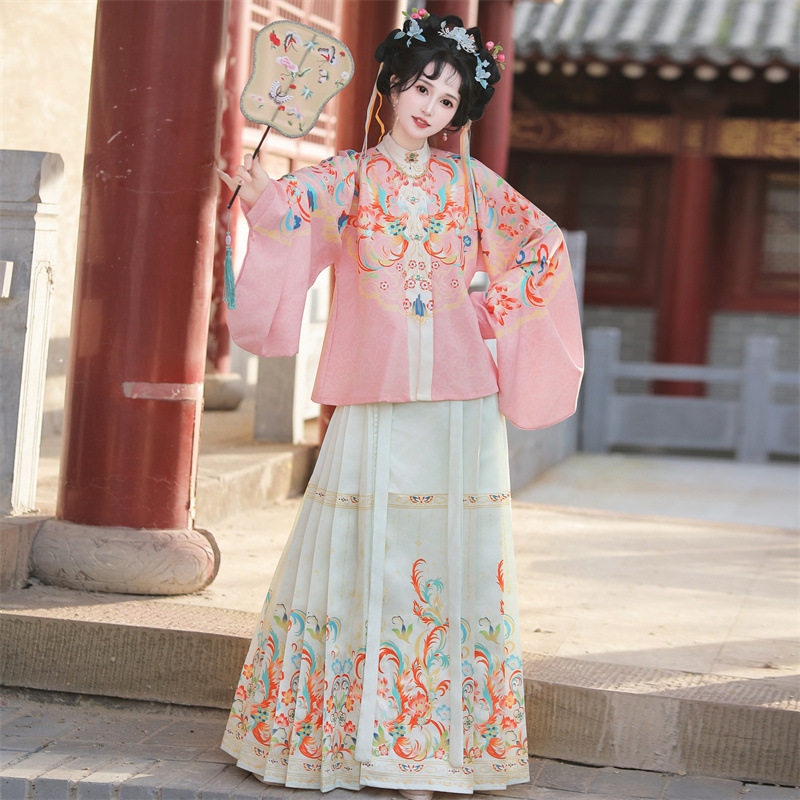 原创明制汉服女2026新款秋季印花琵琶袖上衣马面裙日常中国风套装