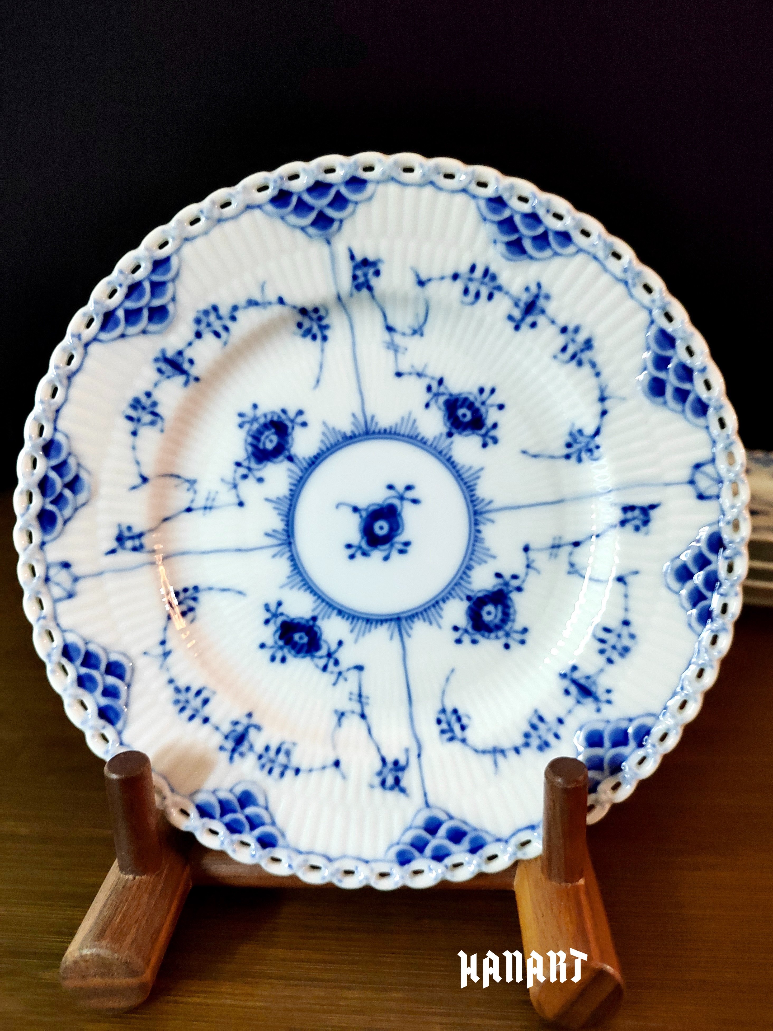 丹麦皇家哥本哈根Royal Copenhagen全蕾丝唐草餐盘果盘蛋糕盘手绘