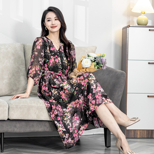 桑蠶絲收腰媽媽顯瘦中老年長裙 碎花真絲連衣裙女2025年春夏新款