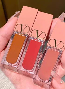 预*定 美国 华伦天奴唇釉大V高定粉管裸感哑光唇霜151R/77a/220a