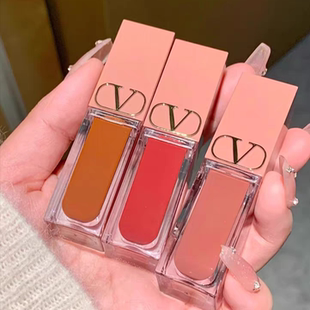 预*定 美国 华伦天奴唇釉大V高定粉管裸感哑光唇霜151R/77a/220a