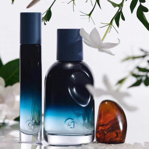 预*定 Glossier You香水深蓝瓶大地度假香调Soie Eau de Parfum