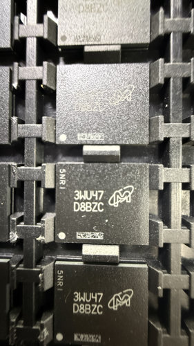 D8BZC D8BZF K4ZAF-HC16/HC18 D8BWW H56G4242AS4D-X014 现货直售