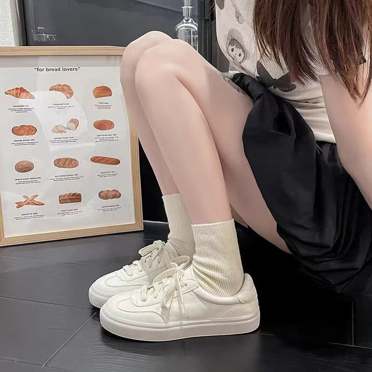 复古港风百搭小白鞋女2025年秋季新款韩版学生鞋女休闲街拍板鞋女