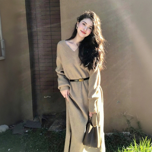 独特高级感超好看 打底针织毛衣连衣裙女新款 法式 轻奢气质V领长袖
