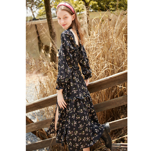 zklin巨好看的法式碎花连衣裙高级感2025年早秋季新款流行风格长